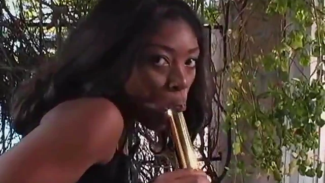 Sizzling Diana DeVoe Toys Her Hot Pussy In Sexy Ebony Temptation Showdown