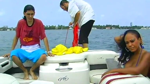 Skinny Boy Gets Seduced by Curvy Ebony Babe's Irresistible Sweet Butt