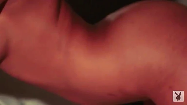 Desirable Ebony Model Naj'a Irie Shows Off Her Hottest Body Curves