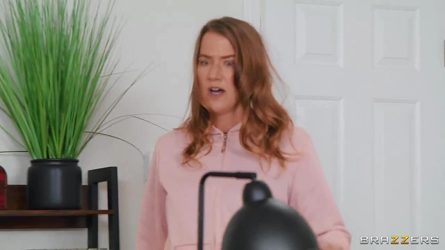 Sizzling Zoey Sinn Moans Loudly As Her Wet Pussy Gets Skillfully Licked Dry