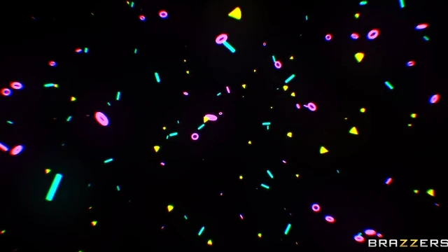 Horny Julie Kay & Friend Enjoy Steamy Interracial Threesome Fun Together