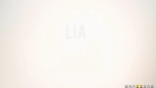 Hospital Passion: Lexi & Lia Share Cock with Doctor in Hot Interracial Threesome