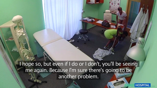 Sultry Ebony Beauty Strips Off for Behind-the-Backs Sex Orgasm Night