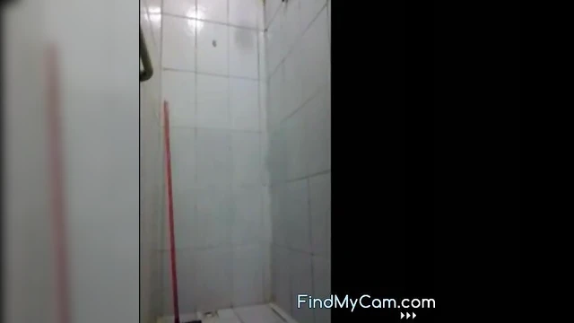 Sexy Chesty Girl Films Herself Bathing While Chatting On WhatsApp