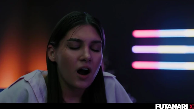 Ellie Luna & Zazie Skymm's VR Lesbian Tryst Ends in Steamy Shemaleness