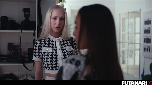 Time-Freezing Magic Reveals Naughty Transgender Giving Blonde Teen a Facefuck Orgasm