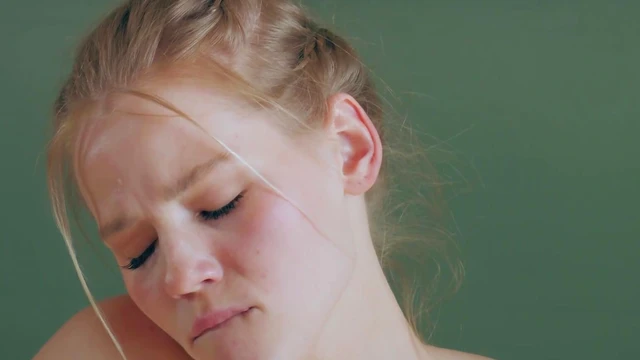 Amazing Girl Diana Heaven Teases Her Pussy Live On Camera For Your Pleasure