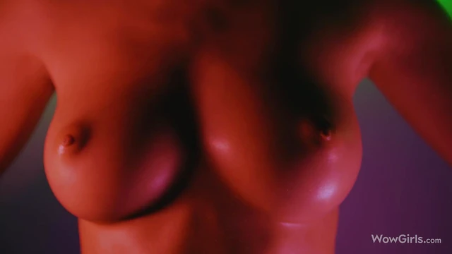 Sonya Blaze Teases Seductively in Her Amazing Solo Porn Video Showdown