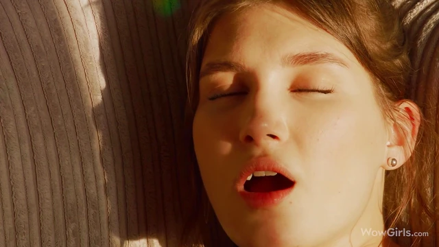 Hot Girl Ellie Luna Strips Lingerie & Masturbates Sensually on Camera