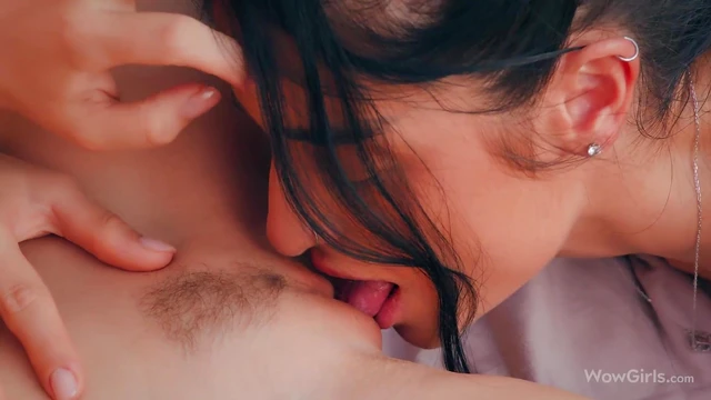 Two Super Hot Girls Kelly & Laia Seduce Each Other During Sexy Photoshoot