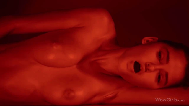 Sonya Blaze Showcases Her Perfect Body in Stunning On-Camera Display