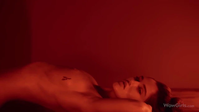 Sonya Blaze Showcases Her Perfect Body in Stunning On-Camera Display