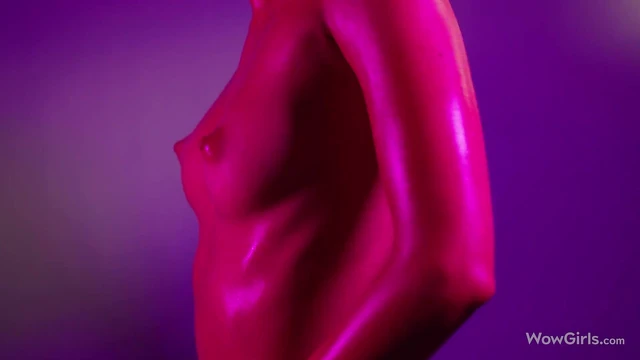 Sensual Solo Show by Gorgeous Alissa Foxy Captivates Every Viewer's Desire