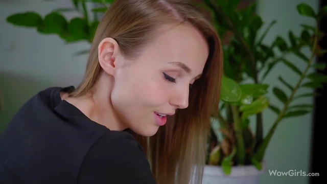 Blonde Bombshell Sia Siberia Gets Horny & Enjoys Deep Passionate Fuck With Her Lover