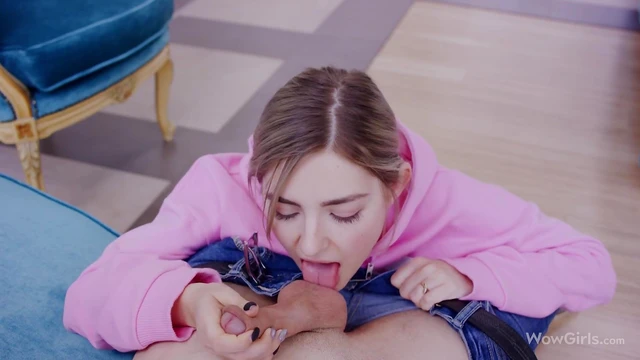 Hot Russian Model Eva Elfie Gets Bang Hard by Her Close Friend Tonight