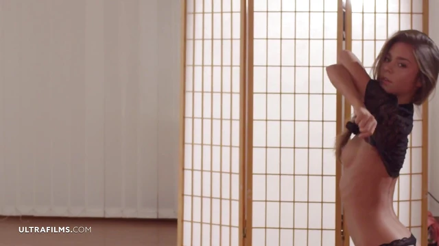 Sizzling Erotic Dance by WOWGIRL Guerlain aka Lily Chey Ignites Passion Now!