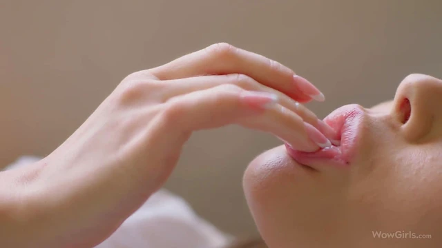 Sizzling Sybil Sends Sexy Pics Before Getting Off With Her Toys????????????