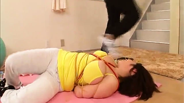 Massive Tits Of Ran Niiayam Put To Good Hardcore Use In Bed