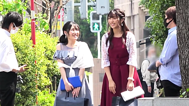 Seductive Asian Girl Drops Her Panties For A Licking And Fucking Session