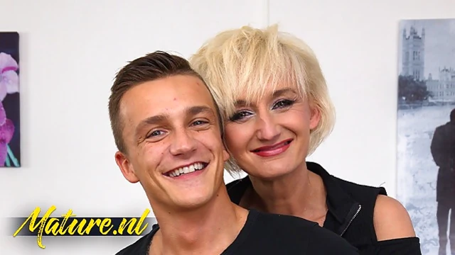 Sizzling Stepmom Tempts Toyboy Stepson Into Steamy Bedtime Encounter