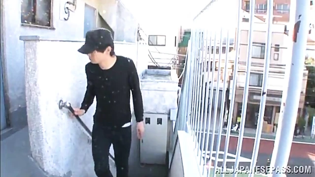 Cute Japanese Girl Engages In Heavy Petting & Pussy Play Fantasies