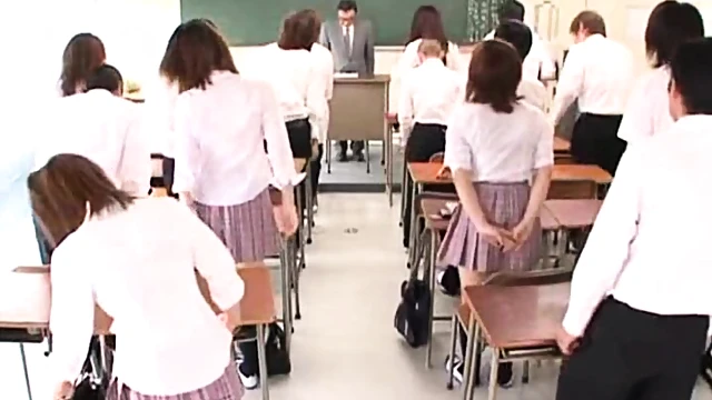 Gorgeous Brunette Japanese Chick Gets Public Sex Sessions Excitement