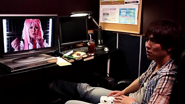 Momoka Nishina Craves Cyber Sex & Toys For Ultimate Pussy Pleasure