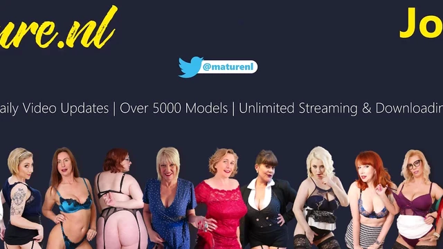 Hot Girl Worshiping Busty Milf Alexa's Pussy With Fist And Tongue Expertise