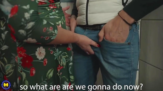 Mature Moms Crave Young Cocks: Hot Older Women Take On Fresh Manhood