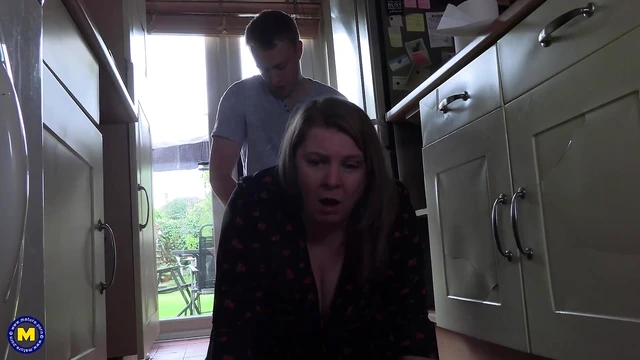 Experienced Stepmom Takes Young Stepson's Cock Deep Anal