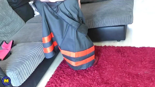 Curvy Mature Mom Craves Insatiable Passionate Sex Tonight