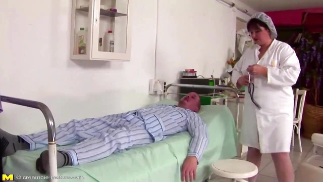 Mature Step Moms Get Insane Pee-Fueled Fuck Fest Amateur Action