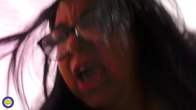 Passionate Mature Mom Gives Wild Blowjob Before Steamy Fuck Fest