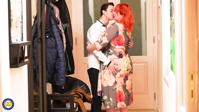 Curvy Mom Seduces Her Skinny Stepson For Passionate Sex Night