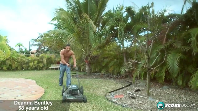 Attractive Granny Gets Rough Anal From Handsome Manicuring Guy