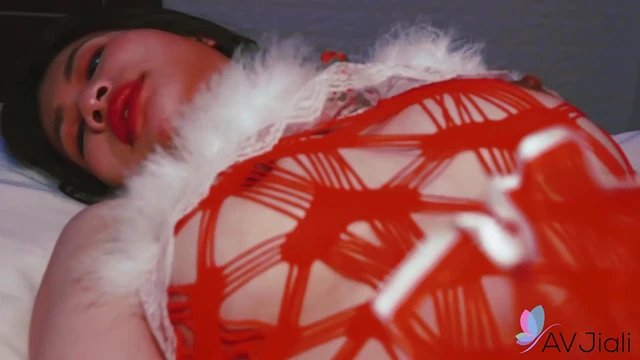 Chinese Brunette Chen-Xi Rides Hard Cock To Mind Blowing Orgasm In Bed