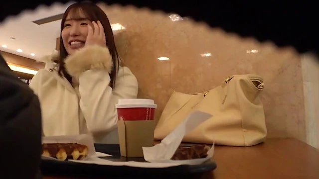 Ex-National Idol Shows Off Big Boobs Before Glamour Modeling Debut