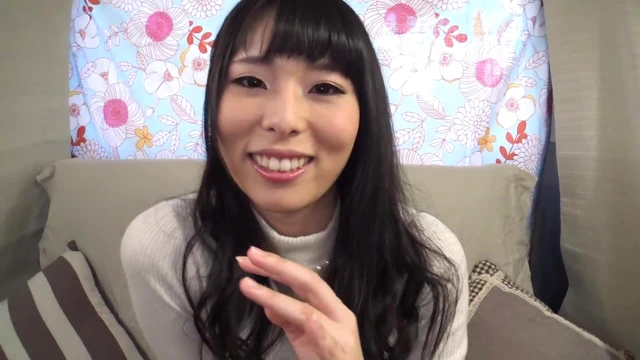 Street Amateur Women Show Erotic Techniques; Win Prize Money With Blowjob Or Titjob Skills