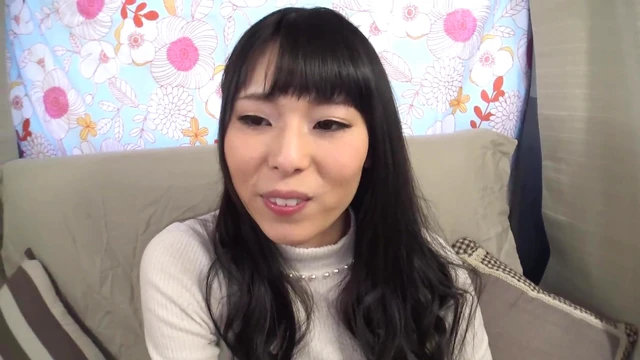 Street Amateur Women Show Erotic Techniques; Win Prize Money With Blowjob Or Titjob Skills