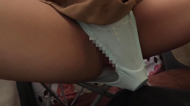 Amateur City Girls Endure Muzzle Vibe, Prized Pussy Stirring & Screams Galore