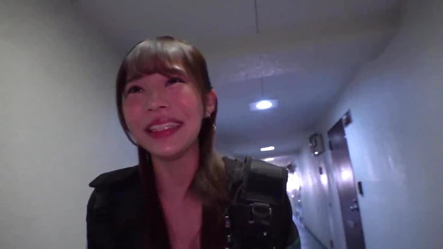 Delivery Girl Gets Remote-Controlled Vibro Orgasms Before Raw Sex Festivities Begin