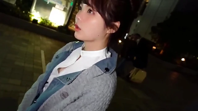 Pure Beauty Student Rei Tempts With Curves & Innocent Charms