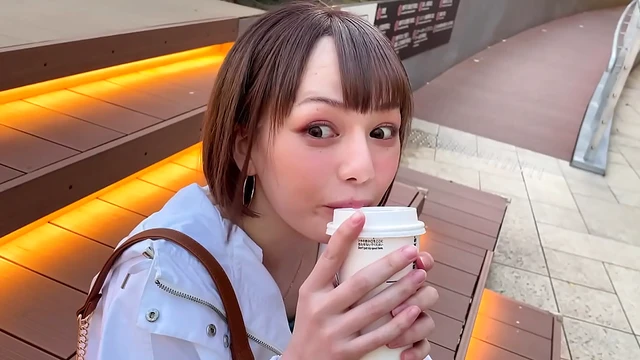 Energetic College Girl Shakes Hip In Cowgirl Style For Hot Amateur Sex Action