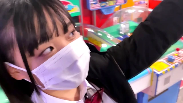 Estrous Japanese Teen Gets Fingered & Fucked By Older Bf For Endless Orgasms