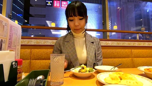 H-Cup Teen Pays Rent By Giving Amazing Blowjobs & Taking Bukkake Load