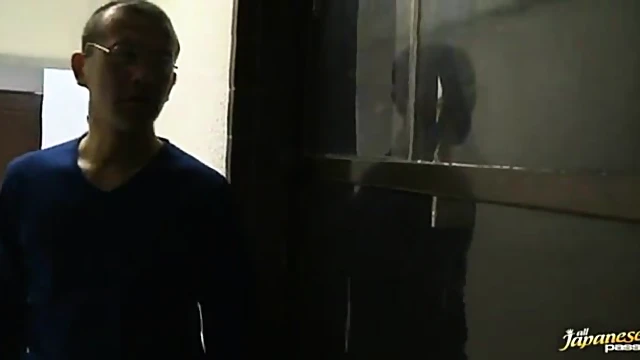 Riri Kohda's Tight Pussy Gets Drilled By Hard Cock Deeply