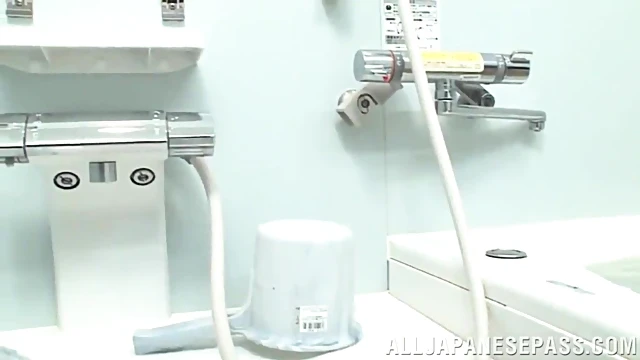 Curvy Asian Beauty Nozomi Enjoys Steamy Tub Orgasm Delightfully