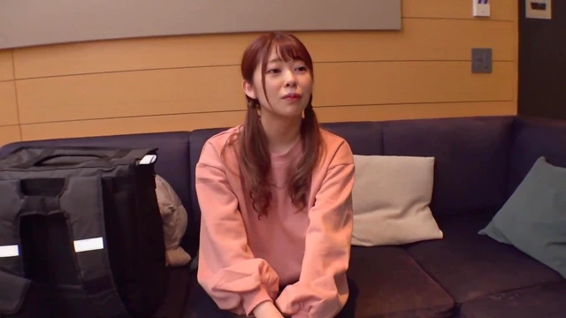 Tall Delivery Girl's Sexy Black Stockings & Insatiable Thirst For More Passionate Rounds