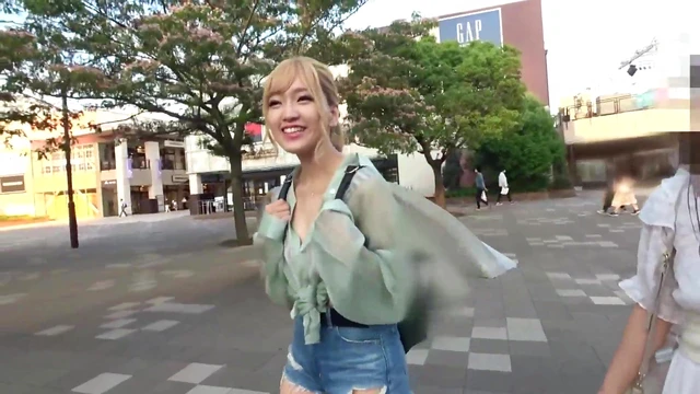 Blonde Gal Unleashes Her Erotic Power With Big Booty Shakes & Explosive Cums!