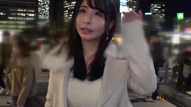 Seductive Psychopath Clerk Turns Wild Beast For Perverted Pleasure Adventure